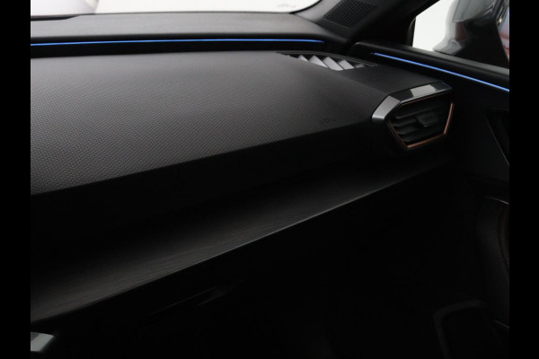CUPRA Leon 1.4 e-Hybrid | Stoel & stuurverwarming | Carplay | Camera | Adaptive cruise | Sfeerverlichting | Navigatie | Park Assist | Keyless | Full LED | PHEV