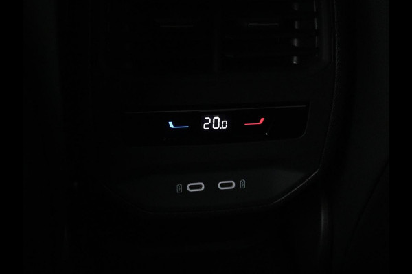 CUPRA Leon 1.4 e-Hybrid | Stoel & stuurverwarming | Carplay | Camera | Adaptive cruise | Sfeerverlichting | Navigatie | Park Assist | Keyless | Full LED | PHEV
