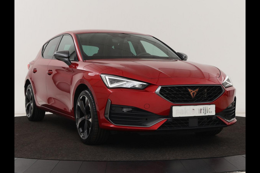 CUPRA Leon 1.4 e-Hybrid | Stoel & stuurverwarming | Carplay | Camera | Adaptive cruise | Sfeerverlichting | Navigatie | Park Assist | Keyless | Full LED | PHEV