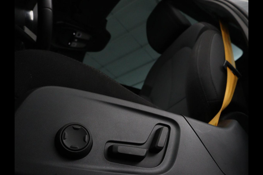 Polestar 2 Long Range Dual Motor Launch Edition 78kWh | Panoramadak | Trekhaak | Stoel & stuurverwarming | 360 camera | Adaptive cruise | Harman/Kardon | Carplay