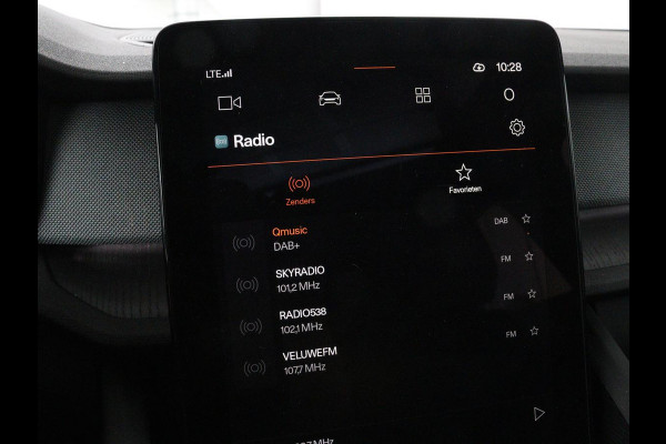 Polestar 2 Long Range Dual Motor Launch Edition 78kWh | Panoramadak | Trekhaak | Stoel & stuurverwarming | 360 camera | Adaptive cruise | Harman/Kardon | Carplay