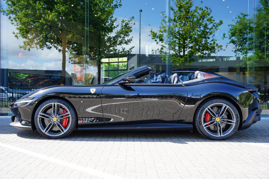 Ferrari Roma Spider 3.9 V8 2025-07