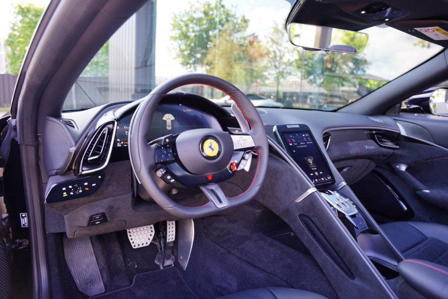 Ferrari Roma Spider 3.9 V8 2025-07