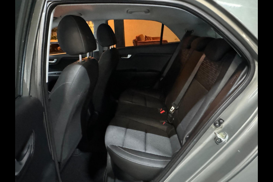 Kia Rio 1.0 T-GDi MHEV DynamicPlusLine 7JR Fabrieksgarantie Camera CarPlay StuurVW StoelVW Lane Blindspot ACC Clima Navi Rijklaar