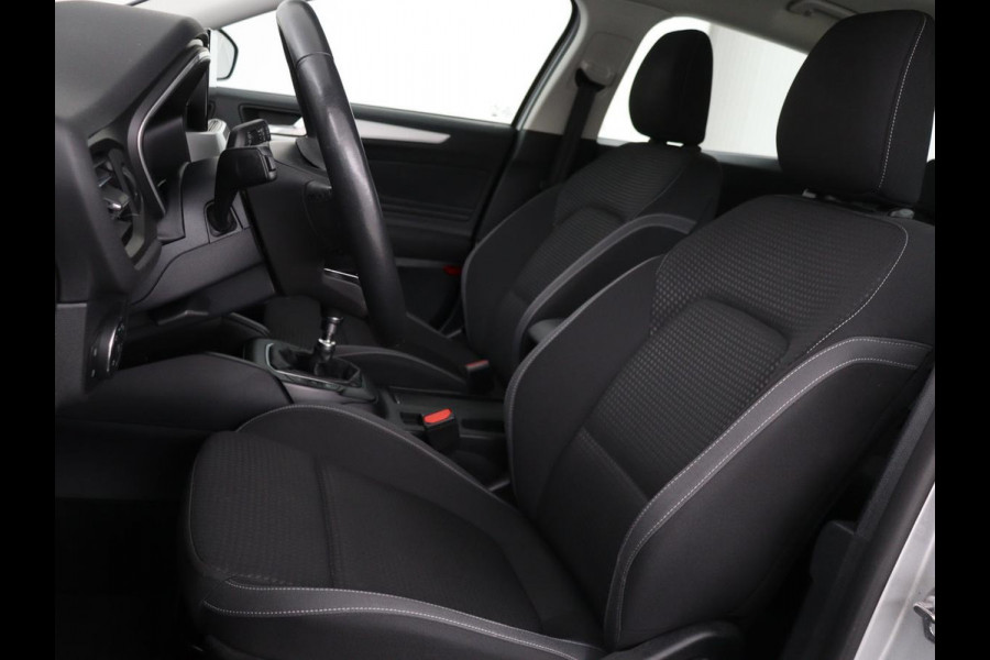 Ford Focus 1.0 EcoBoost Hybrid Trend Edition Business | Camera | Carplay | Full LED | Navigatie | Sportstoelen | Airco | Cruise control | Parkeerhulp | Bluetooth
