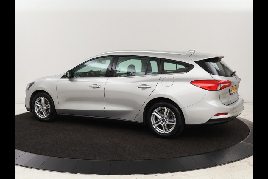 Ford Focus 1.0 EcoBoost Hybrid Trend Edition Business | Camera | Carplay | Full LED | Navigatie | Sportstoelen | Airco | Cruise control | Parkeerhulp | Bluetooth