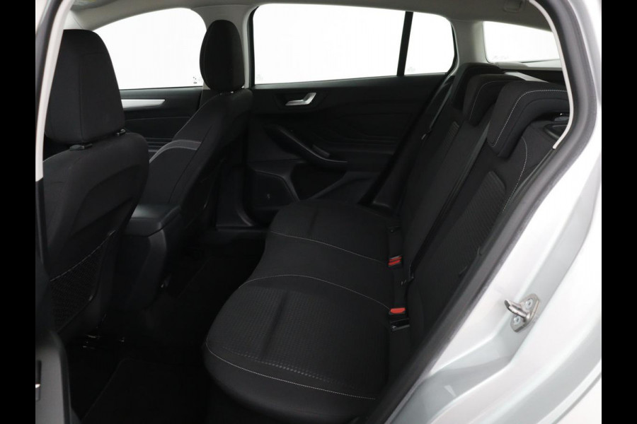 Ford Focus 1.0 EcoBoost Hybrid Trend Edition Business | Camera | Carplay | Full LED | Navigatie | Sportstoelen | Airco | Cruise control | Parkeerhulp | Bluetooth