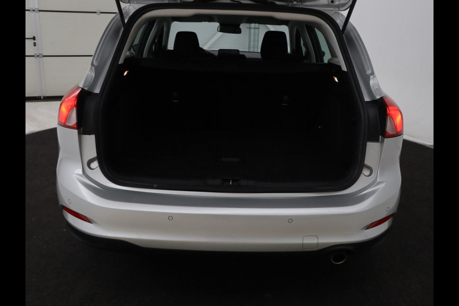 Ford Focus 1.0 EcoBoost Hybrid Trend Edition Business | Camera | Carplay | Full LED | Navigatie | Sportstoelen | Airco | Cruise control | Parkeerhulp | Bluetooth
