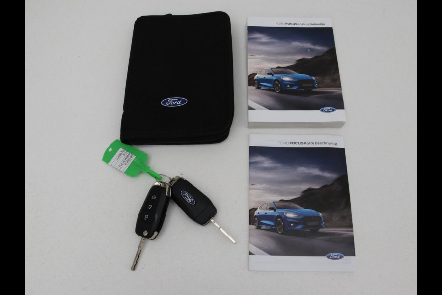 Ford Focus 1.0 EcoBoost Hybrid Trend Edition Business | Camera | Carplay | Full LED | Navigatie | Sportstoelen | Airco | Cruise control | Parkeerhulp | Bluetooth