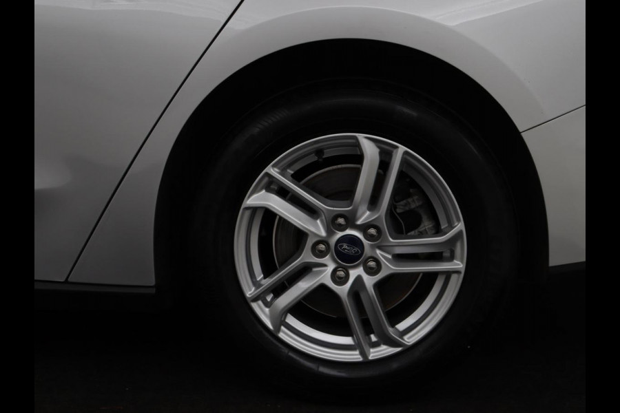 Ford Focus 1.0 EcoBoost Hybrid Trend Edition Business | Camera | Carplay | Full LED | Navigatie | Sportstoelen | Airco | Cruise control | Parkeerhulp | Bluetooth