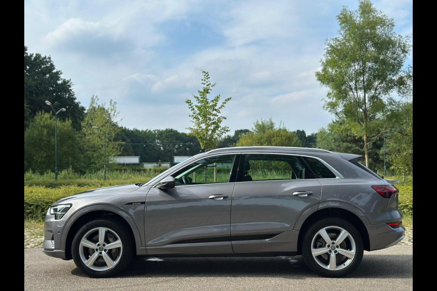 Audi e-tron E-tron 50 quattro Launch edition plus 71 kWh, panoramadak, leder, 1e eigenaar, NL auto met nationale auto pas
