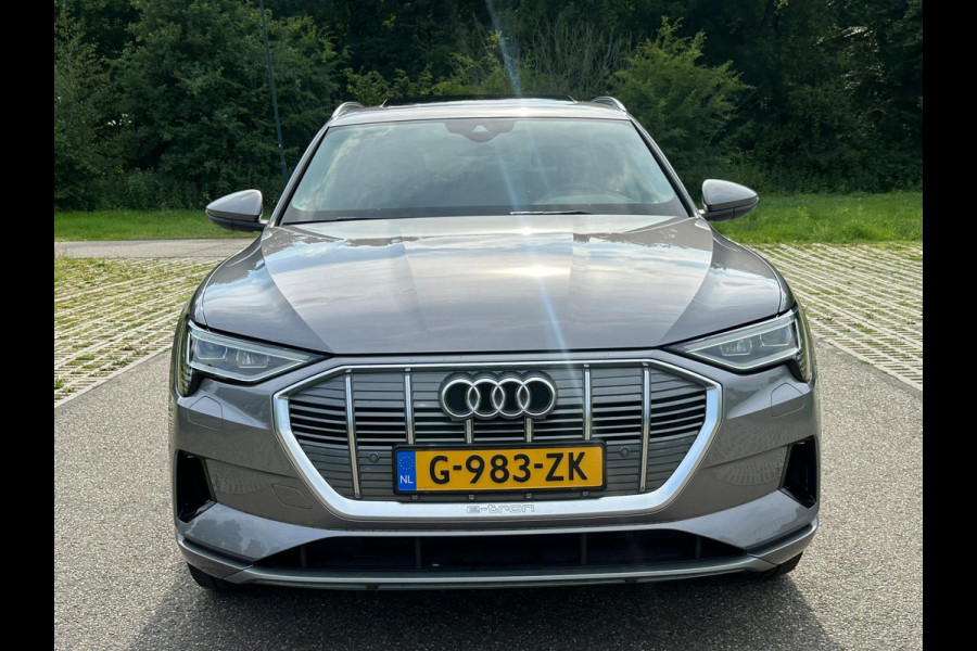 Audi e-tron E-tron 50 quattro Launch edition plus 71 kWh, panoramadak, leder, 1e eigenaar, NL auto met nationale auto pas