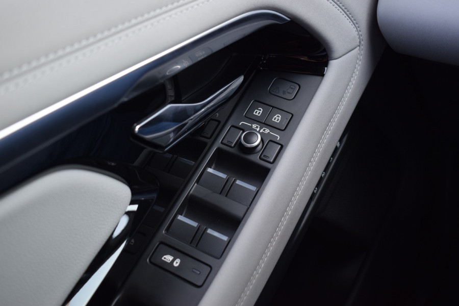 Land Rover Range Rover Evoque 1.5 P300e AWD R-Dynamic SE | 309 PK | Meridian | Leer | Memory | CarPlay