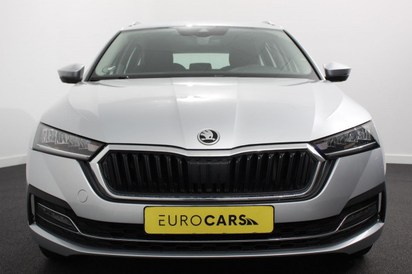Škoda Octavia Combi 1.0 e-TSI 110pk MHEV DSG Style | Navigatie | Apple Carplay/Android Auto | Parkeersensor achter | Camera | Adaptive Cruise Control | Stoelverwarming | Ledverlichting | Climate Control