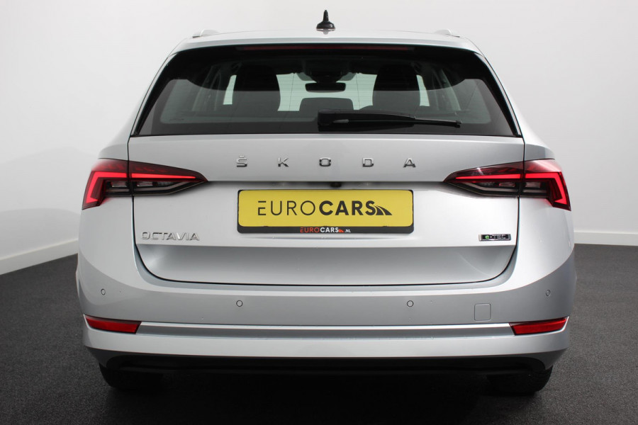 Škoda Octavia Combi 1.0 e-TSI 110pk MHEV DSG Style | Navigatie | Apple Carplay/Android Auto | Parkeersensor achter | Camera | Adaptive Cruise Control | Stoelverwarming | Ledverlichting | Climate Control