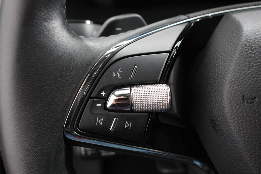 Škoda Octavia Combi 1.0 e-TSI 110pk MHEV DSG Style | Navigatie | Apple Carplay/Android Auto | Parkeersensor achter | Camera | Adaptive Cruise Control | Stoelverwarming | Ledverlichting | Climate Control
