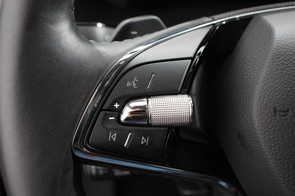 Škoda Octavia Combi 1.0 e-TSI 110pk MHEV DSG Style | Navigatie | Apple Carplay/Android Auto | Parkeersensor achter | Camera | Adaptive Cruise Control | Stoelverwarming | Ledverlichting | Climate Control