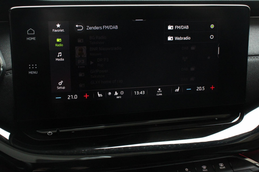 Škoda Octavia Combi 1.0 e-TSI 110pk MHEV DSG Style | Navigatie | Apple Carplay/Android Auto | Parkeersensor achter | Camera | Adaptive Cruise Control | Stoelverwarming | Ledverlichting | Climate Control