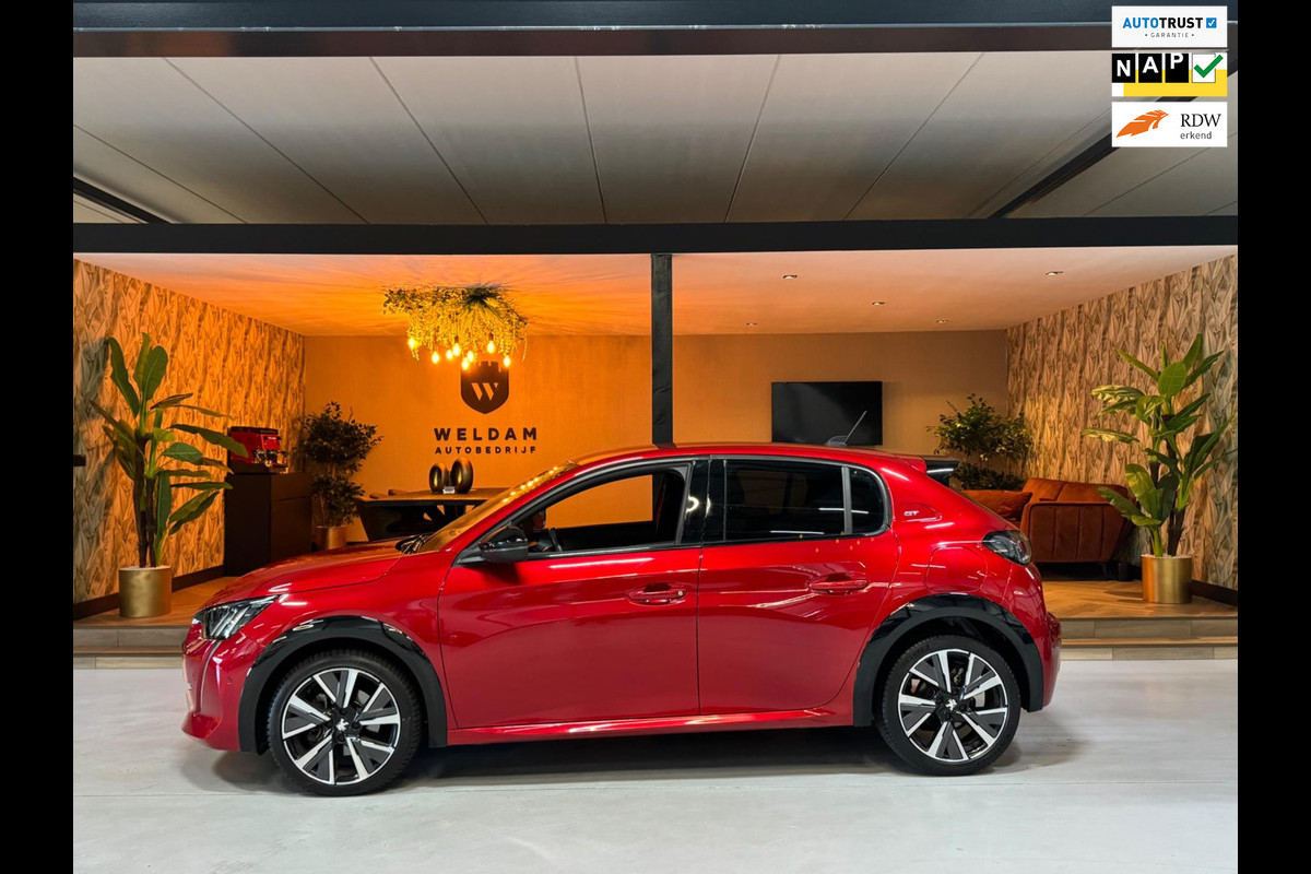 Peugeot 208 1.2 PureTech GT Garantie CarPlay 360 Camera Cruise Sfeer Blindspot Lane LED Clima Navi Rijklaar Peugeot 208 1.2 PureTech GT Garantie CarPlay 360 Camera Cruise Sfeer Blindspot Lane LED Clima Navi Rijklaar