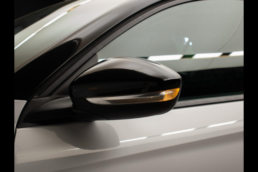 Opel Corsa 1.2 Edition GS-LINE Sport 26000 KM (APPLECAR PLAY,NAVI,LED,SPORTSTOELEN,PDC,LM VELGEN,GETINT,NETTESTAAT)