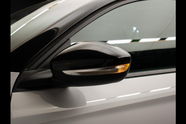 Opel Corsa 1.2 Edition GS-LINE Sport 26000 KM (APPLECAR PLAY,NAVI,LED,SPORTSTOELEN,PDC,LM VELGEN,GETINT,NETTESTAAT)