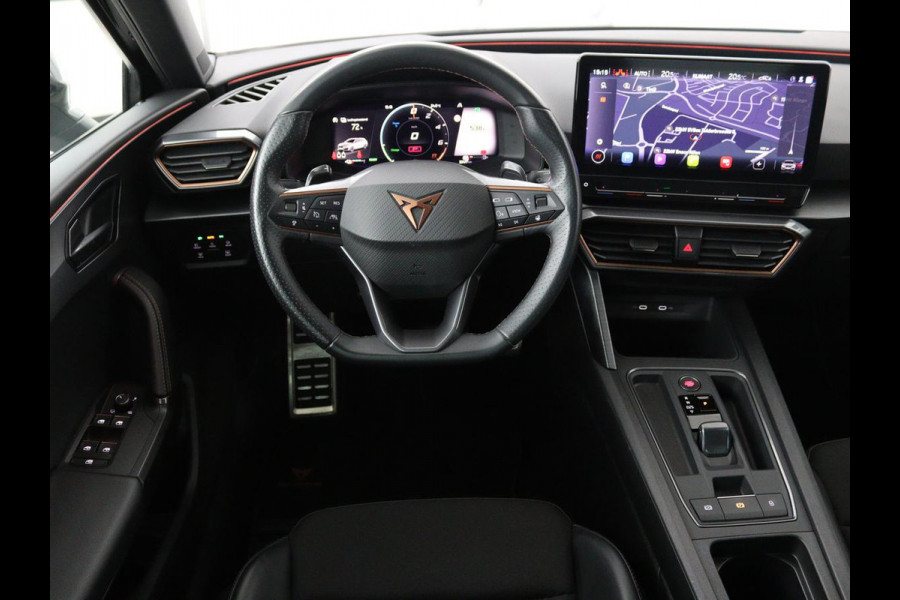 CUPRA Leon 1.4 e-Hybrid | Carplay | Camera | Stoel & Stuurverwarming | Adaptive Cruise | Full LED | Navigatie | DAB+ | LMV 18 inch