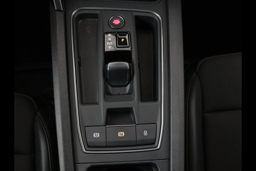 CUPRA Leon 1.4 e-Hybrid | Carplay | Camera | Stoel & Stuurverwarming | Adaptive Cruise | Full LED | Navigatie | DAB+ | LMV 18 inch