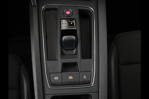 CUPRA Leon 1.4 e-Hybrid | Carplay | Camera | Stoel & Stuurverwarming | Adaptive Cruise | Full LED | Navigatie | DAB+ | LMV 18 inch