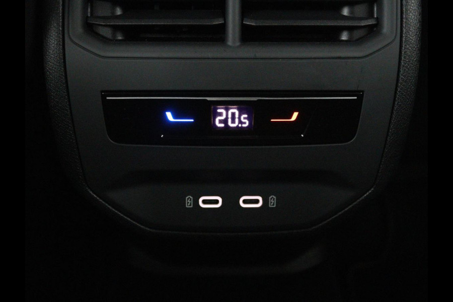 CUPRA Leon 1.4 e-Hybrid | Carplay | Camera | Stoel & Stuurverwarming | Adaptive Cruise | Full LED | Navigatie | DAB+ | LMV 18 inch