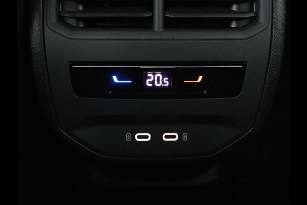 CUPRA Leon 1.4 e-Hybrid | Carplay | Camera | Stoel & Stuurverwarming | Adaptive Cruise | Full LED | Navigatie | DAB+ | LMV 18 inch