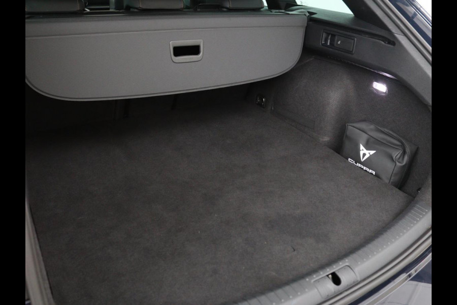 CUPRA Leon 1.4 e-Hybrid | Carplay | Camera | Stoel & Stuurverwarming | Adaptive Cruise | Full LED | Navigatie | DAB+ | LMV 18 inch