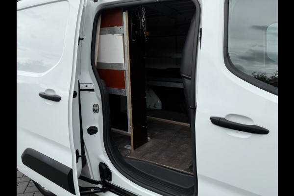 Opel Combo 1.5D 102 PK / L2H1 / TREKHAAK / IMPERIAAL / AIRCO / CRUISE / NAVI / CARPLAY