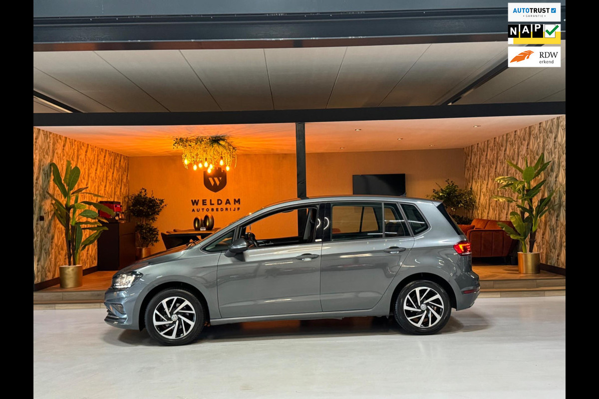 Volkswagen Golf Sportsvan 1.0 TSI Highline Garantie CarPlay Camera Adoptieve Cruise Front Ass Lane PDC Clima Navi Led Rijklaar Volkswagen Golf Sportsvan 1.0 TSI Highline Garantie CarPlay Camera Adoptieve Cruise Front Ass Lane PDC Clima Navi Led Rijklaar