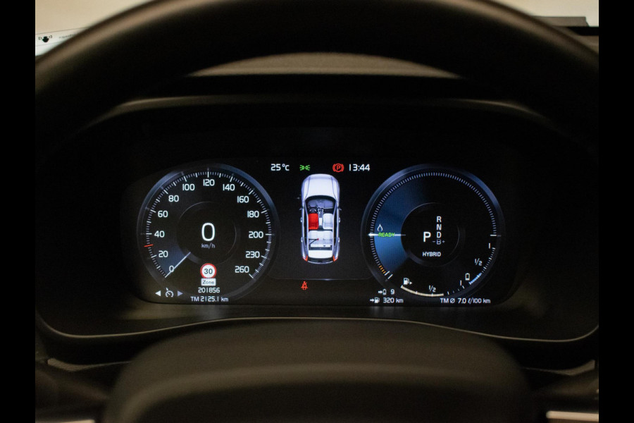 Volvo XC40 1.5 T5 Twin Sport (APPLE CARPLAY,NAVI,CAMERA,LED,XENON,STOELVERWARMING,TREKHAAK,GETINT,CRUISE,CLIMATE,NETTESTAAT)