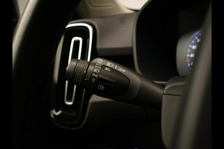 Volvo XC40 1.5 T5 Twin Sport (APPLE CARPLAY,NAVI,CAMERA,LED,XENON,STOELVERWARMING,TREKHAAK,GETINT,CRUISE,CLIMATE,NETTESTAAT)