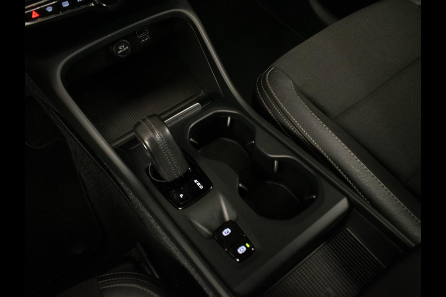 Volvo XC40 1.5 T5 Twin Sport (APPLE CARPLAY,NAVI,CAMERA,LED,XENON,STOELVERWARMING,TREKHAAK,GETINT,CRUISE,CLIMATE,NETTESTAAT)