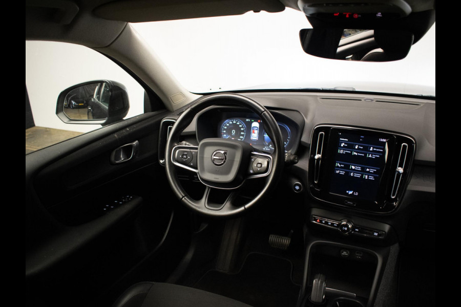 Volvo XC40 1.5 T5 Twin Sport (APPLE CARPLAY,NAVI,CAMERA,LED,XENON,STOELVERWARMING,TREKHAAK,GETINT,CRUISE,CLIMATE,NETTESTAAT)
