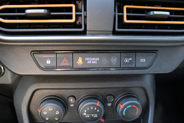 Dacia SANDERO Stepway 1.0 TCe 90 Essential | Trekhaak | Camera | Airco | BLIS | Cruise control | Origin NL