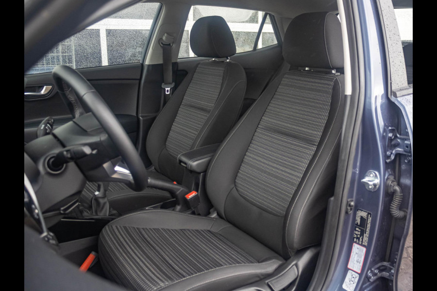 Kia Stonic 1.0 T-GDi MHEV DynamicLine | Navigatie | Cruise | Airco