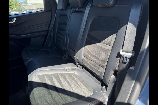 Ford Kuga 2.5 PHEV ST-Line X 225pk | Black Pack | Sync 3 Navigatie | 20 inch Lichtmetaal | Contrasterend dak| 1.500kg Trekgewicht