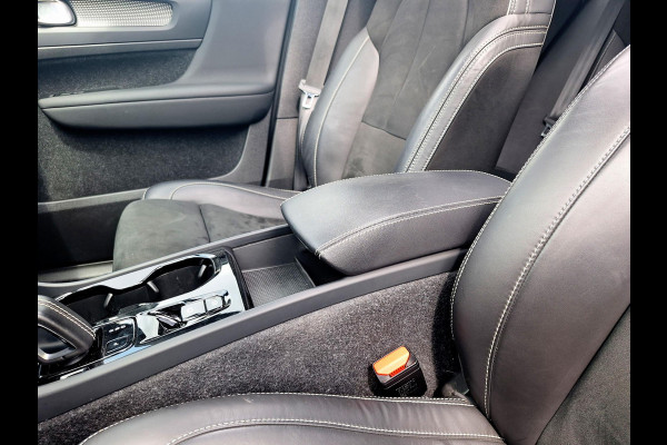 Volvo XC40 1.5 T4 Recharge R-Design Expression | Panodak | Trekhaak | 1800kg | Leder Alcantara | Two Tone | (occasion)