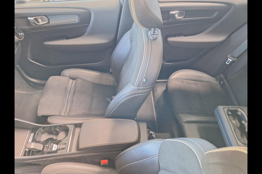 Volvo XC40 1.5 T4 Recharge R-Design Expression | Panodak | Trekhaak | 1800kg | Leder Alcantara | Two Tone | (occasion)