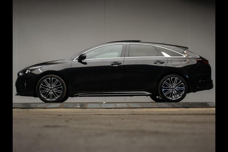 Kia ProCeed 1.4 T-GDI GT-PlusLine (PANORAMADAK,APPLE CARPLAY,XENON,STOELVERWARMING,SPORTSTOELEN,CAMERA,DODEHOEK,PDC,NETTESTAAT)