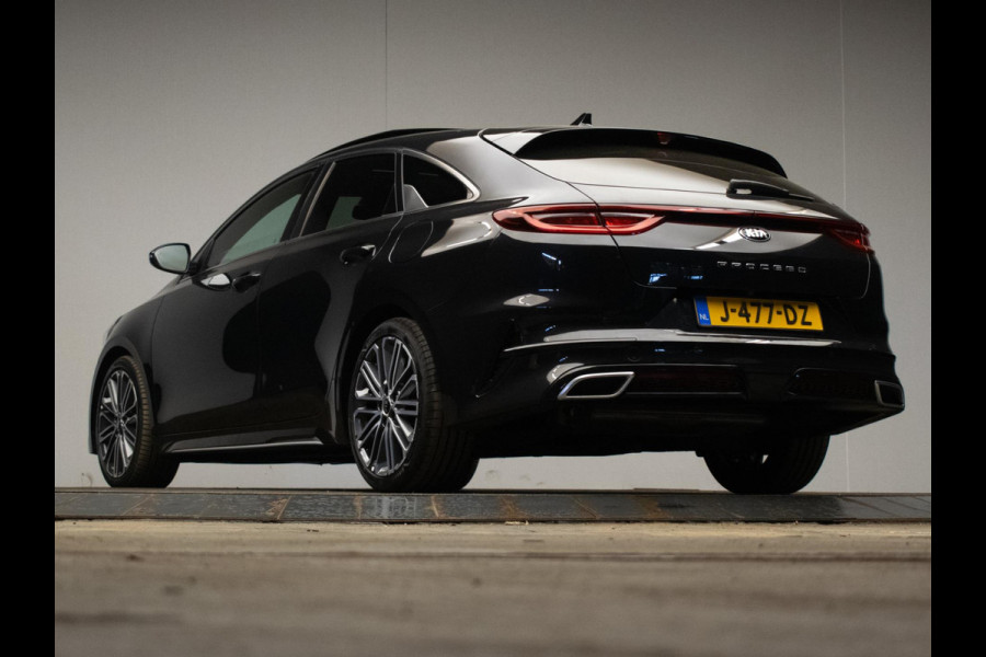 Kia ProCeed 1.4 T-GDI GT-PlusLine (PANORAMADAK,APPLE CARPLAY,XENON,STOELVERWARMING,SPORTSTOELEN,CAMERA,DODEHOEK,PDC,NETTESTAAT)
