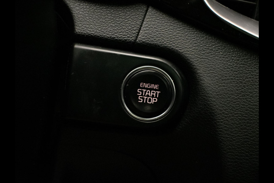 Kia ProCeed 1.4 T-GDI GT-PlusLine (PANORAMADAK,APPLE CARPLAY,XENON,STOELVERWARMING,SPORTSTOELEN,CAMERA,DODEHOEK,PDC,NETTESTAAT)