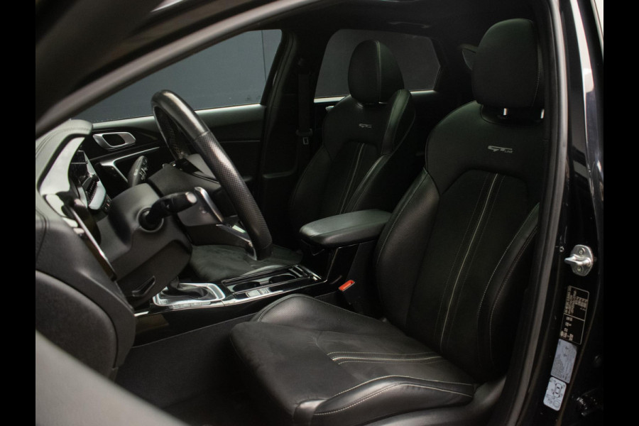 Kia ProCeed 1.4 T-GDI GT-PlusLine (PANORAMADAK,APPLE CARPLAY,XENON,STOELVERWARMING,SPORTSTOELEN,CAMERA,DODEHOEK,PDC,NETTESTAAT)