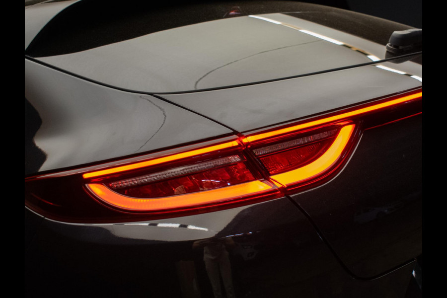 Kia ProCeed 1.4 T-GDI GT-PlusLine (PANORAMADAK,APPLE CARPLAY,XENON,STOELVERWARMING,SPORTSTOELEN,CAMERA,DODEHOEK,PDC,NETTESTAAT)