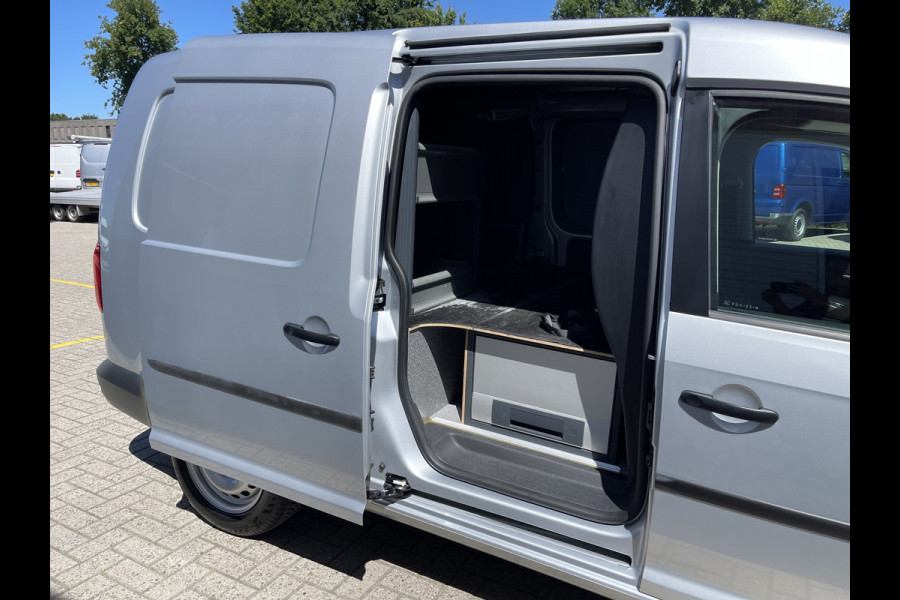 Volkswagen Caddy 2.0 TDI 102pk L2H1 BMT Maxi Comfortline / vaste prijs rijklaar € 14.950 ex btw / lease vanaf € 252 / airco / cruise / navi / achterklep / Bott ingerichte laadruimte !