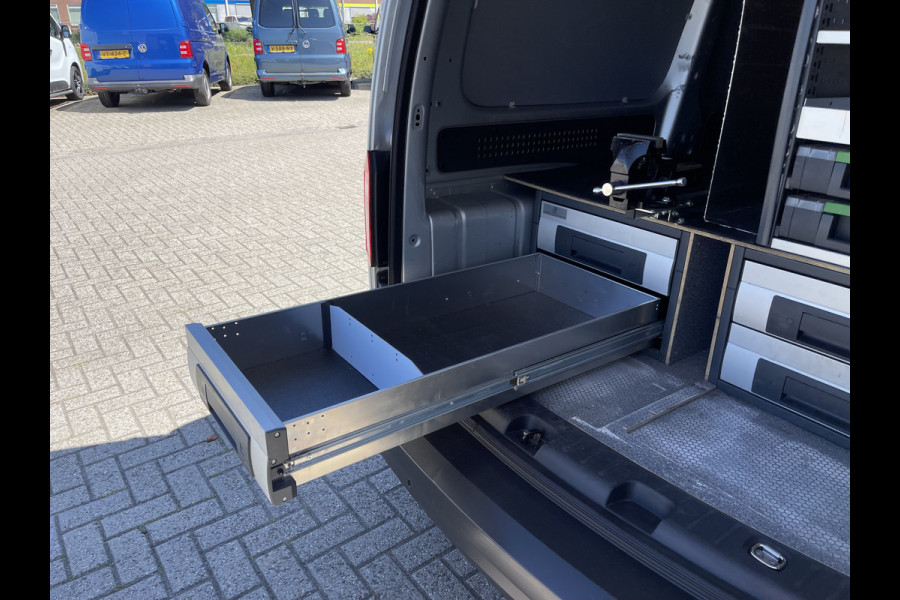 Volkswagen Caddy 2.0 TDI 102pk L2H1 BMT Maxi Comfortline / vaste prijs rijklaar € 14.950 ex btw / lease vanaf € 252 / airco / cruise / navi / achterklep / Bott ingerichte laadruimte !