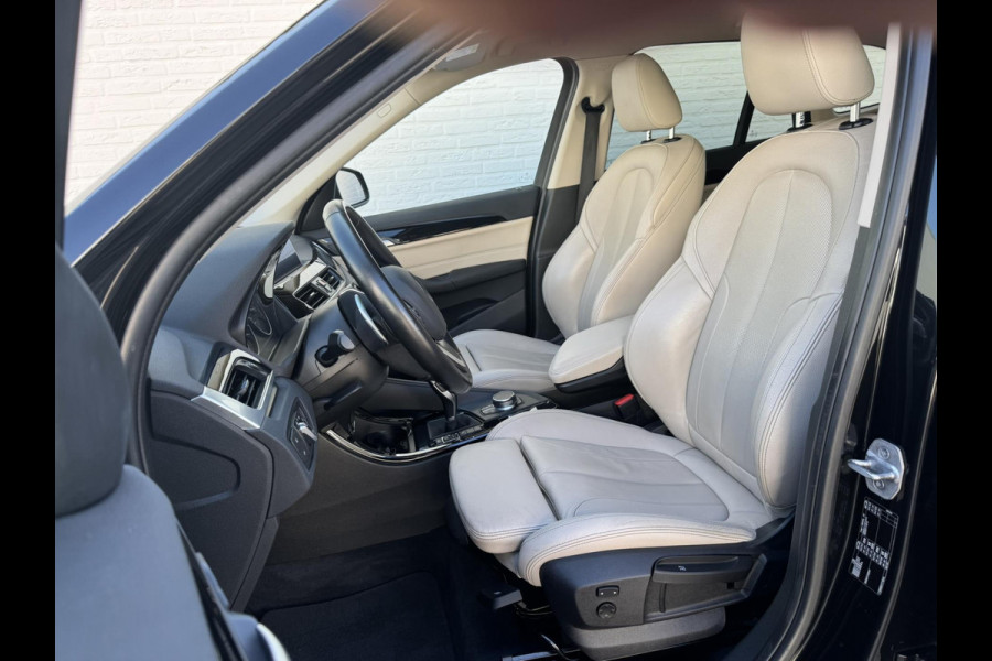 BMW X1 XDrive20i Executive Cruise control Climate control Trekhaak Dealeronderhouden Audio